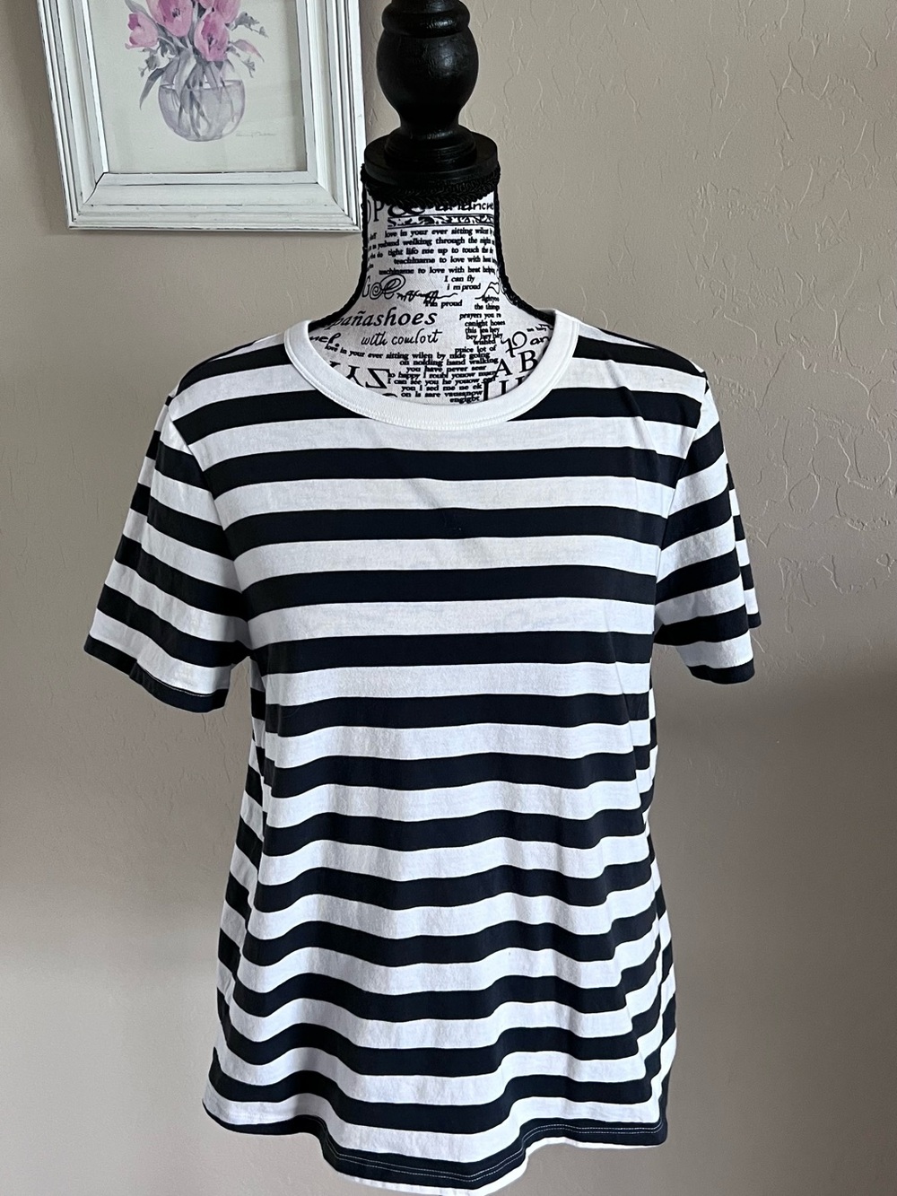 Old Navy Black and White Striped Short Sleeve Tee